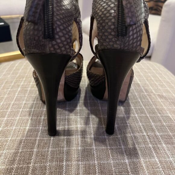 Fendi platform peep toe booties size 6.5 (37) - Picture 8 of 16